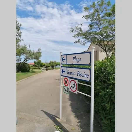 4 Personnes Bord De Avec Piscine Wifi *