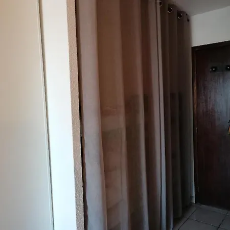 Apartment 4 Personnes Bord De Avec Piscine Wifi