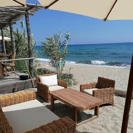 4 Personnes Bord De Avec Piscine Wifi Apartment