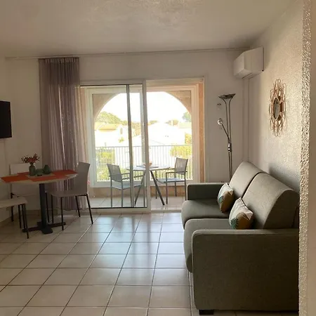 4 Personnes Bord De Avec Piscine Wifi Cervione