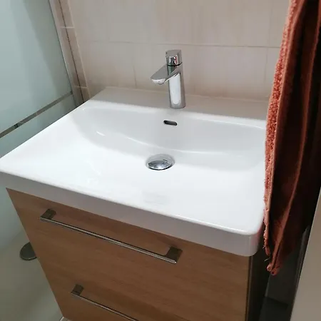 Apartment 4 Personnes Bord De Avec Piscine Wifi