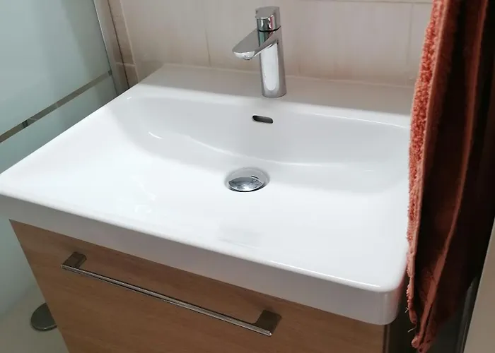 아파트 4 Personnes Bord De Avec Piscine Wifi