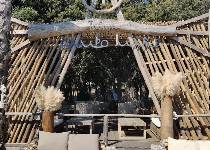 4 Personnes Bord De Avec Piscine Wifi